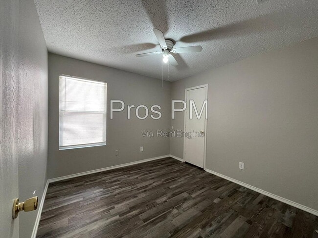 Photo - 5013 Waterford Dr