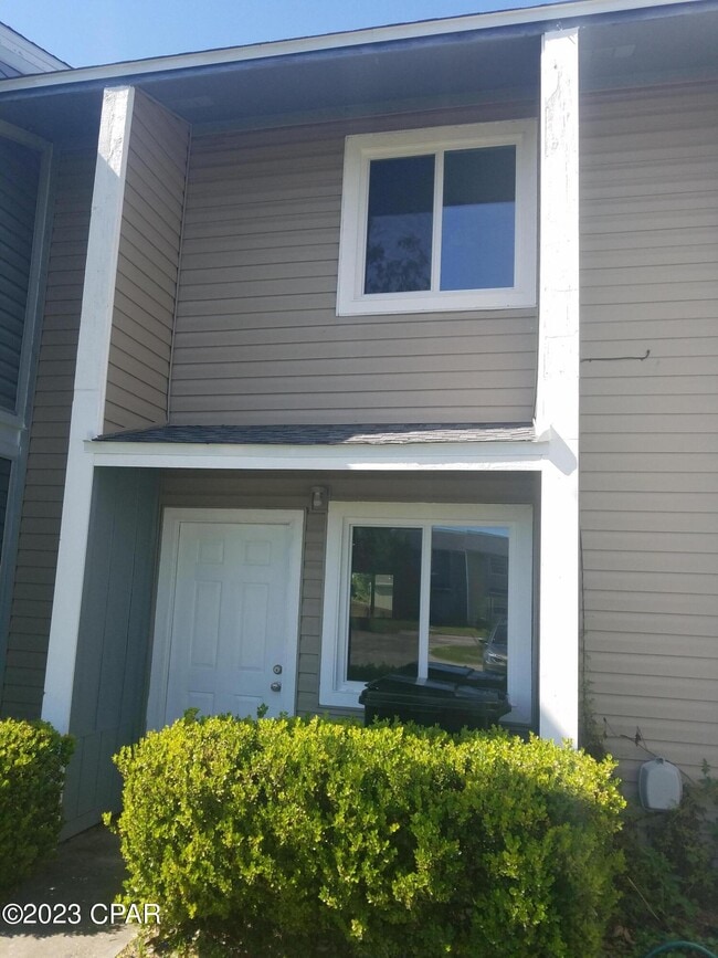 Building Photo - 3119 Debra Blvd