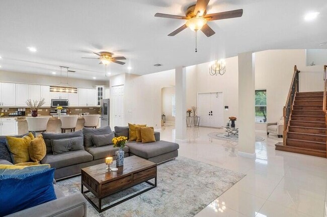 Photo - 9271 Madewood Ct