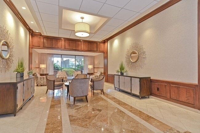 Photo - 9 Hawthorne Pl Unit 16B