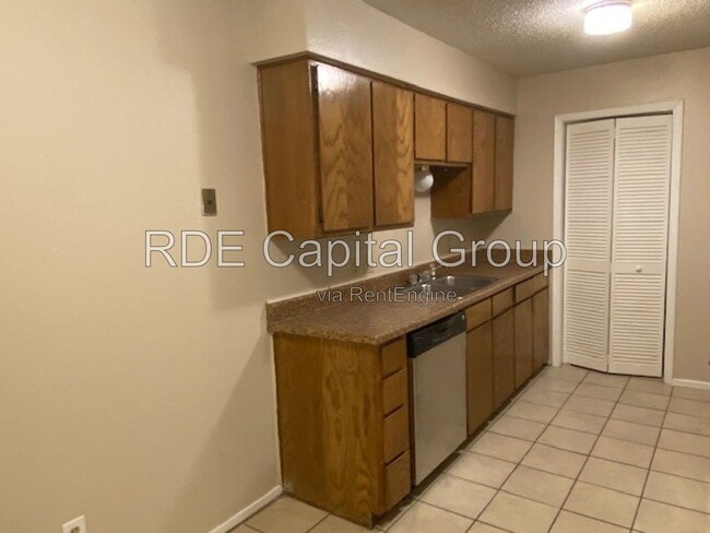 Photo - 434 NW 23rd St