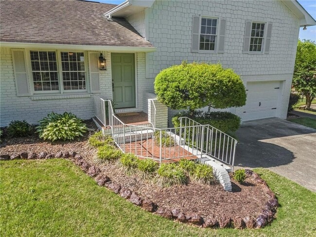 Photo - 37 Skyview Cir