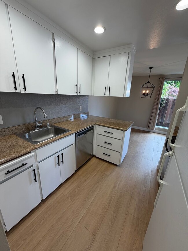 Photo - 2 BED 1.5 BATH CONDO IN WALNUT CREEK