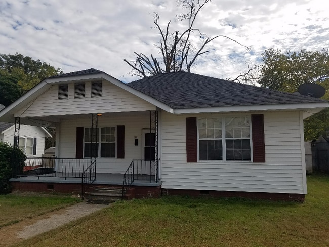Photo - 1117 W 4th Ave House