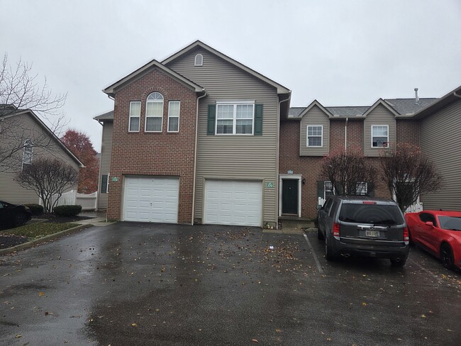 Building Photo - 770 Mystic Pointe Dr Unit 770