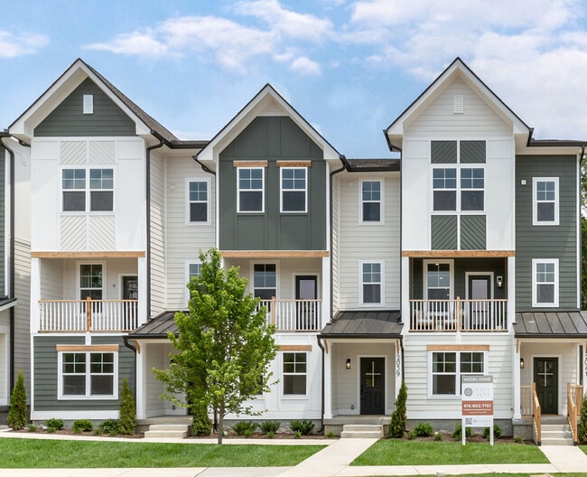 Building Photo - 2033 Maple View Ln Unit 2033 Maple View Lane