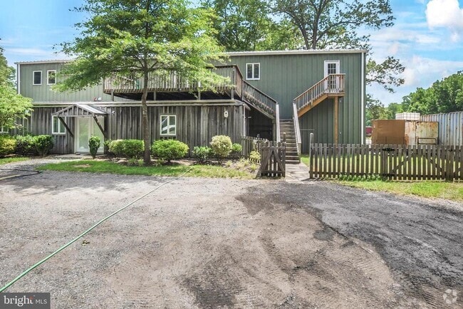 Building Photo - 1451 Double Gate Rd Unit UPSTAIRS Rental