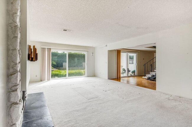 Photo - Tranquility on Beachside