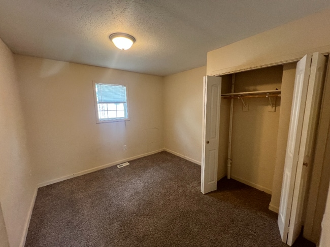 Photo - 1349 E Walnut St