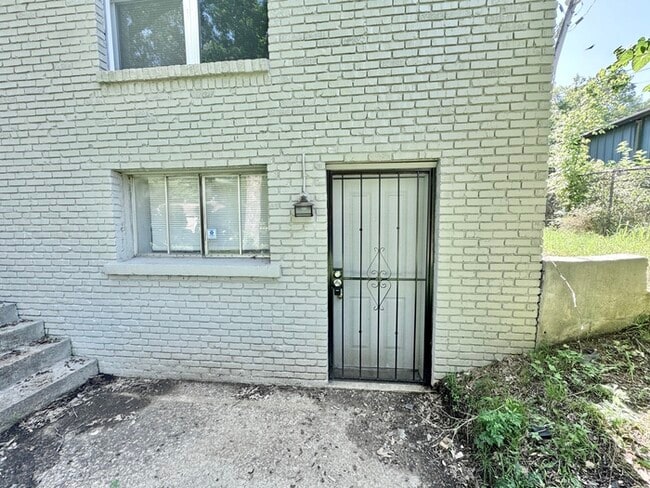 Photo - 2876 Cela Rd