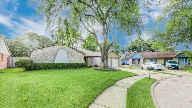 9510 Huntington Way Dr