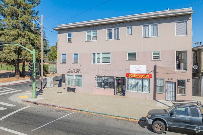 Exterior alternativo - 2601-2605 High St