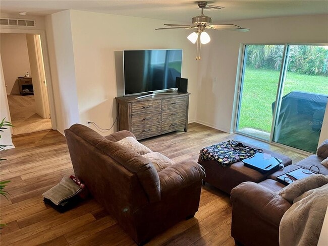 Photo - 2531 Lake Helen Osteen Rd