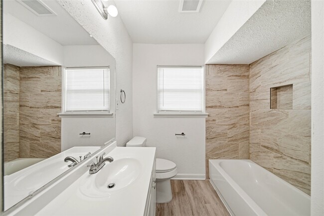 Building Photo - 2942 Knotty Oaks Trail