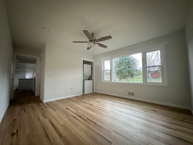 Photo - 305 Magnolia Dr