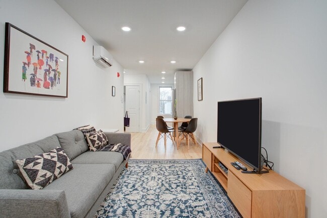 Photo - 198 Morgan St Unit 4