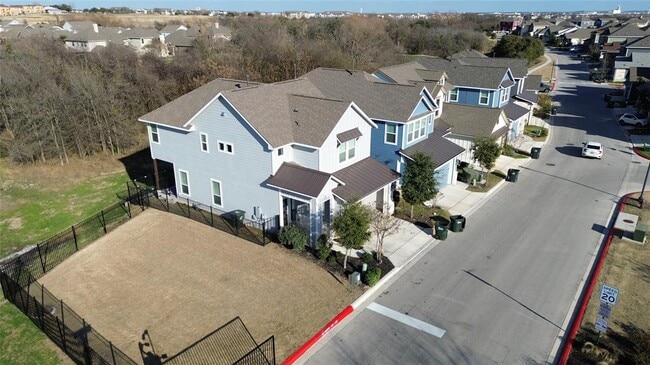 Photo - 1007 Harwell Loop