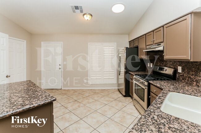 Photo - 4933 Glenarden Dr