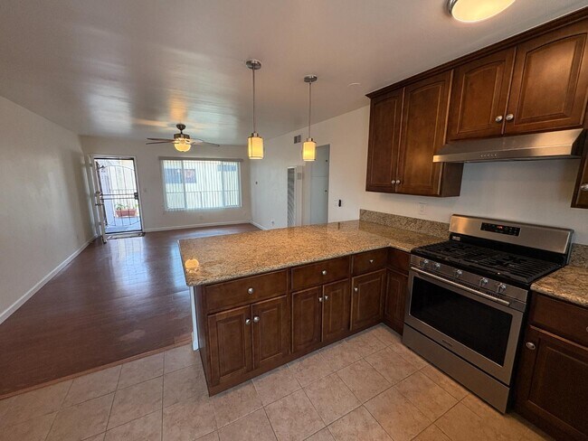 Photo - 3838 Chamoune Ave