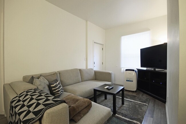 Photo - 3050 Zuni St