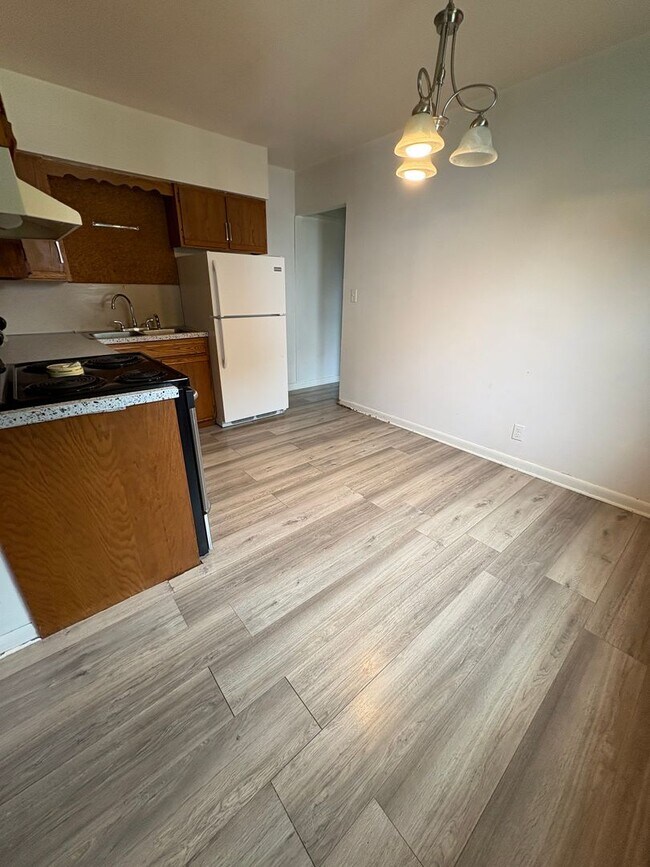 515 W Oak St Unidad A
