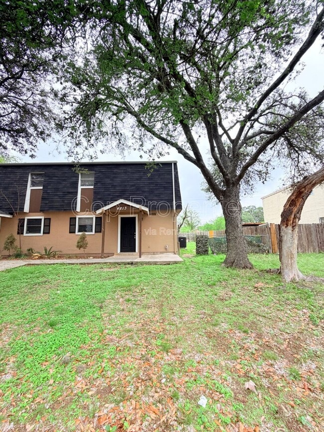 Photo - 4813 Fred May Dr