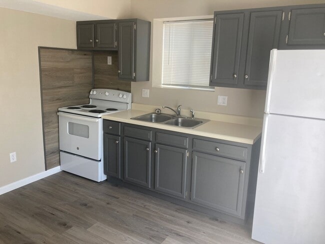 Photo - 2 Bed/1.5 Bath Two Story Apartment Osage Beach Unit 4235 Sunset Dr Apt 1