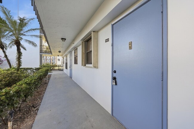 Photo - 4700 Lucerne Lakes Blvd W Unit 103