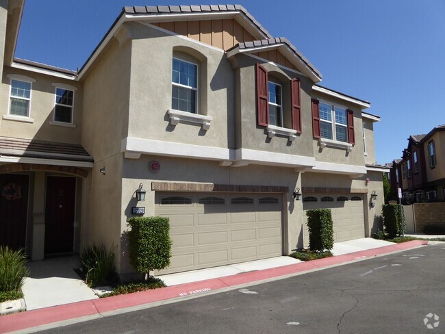 Building Photo - COMING SOON! Stylish 3 Bedroom Home in the...