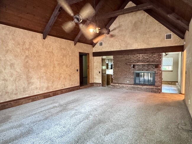 Photo - 3812 NE 142nd Cir