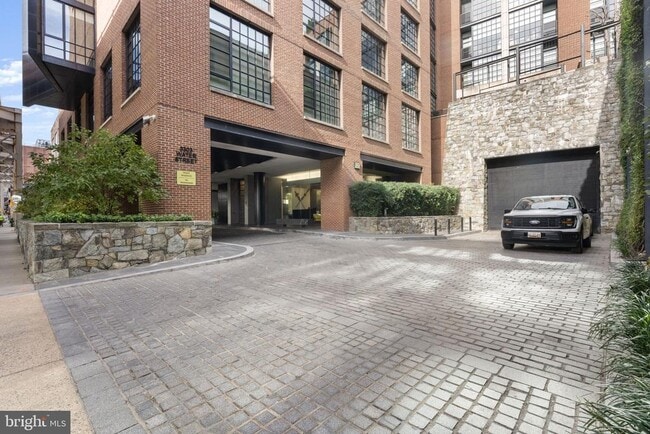 Photo - 3303 Water St NW Unit 4B