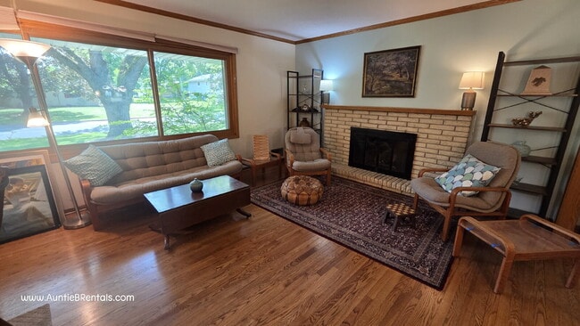 Photo - 5 bed 3 bath spacious single-family house, in Mounds View School District