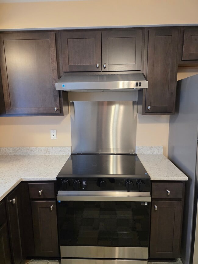 Photo - 65 Valley St