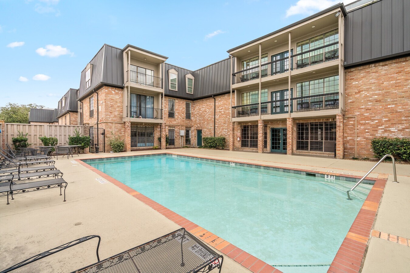 Photo - 2475 Underwood St Unit 174