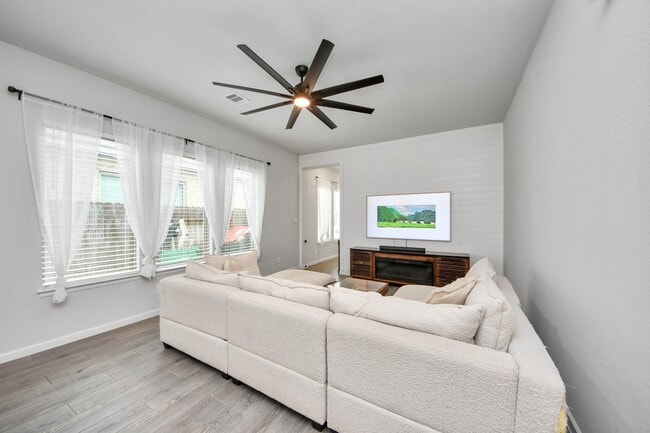 Photo - 4219 Colony Ln