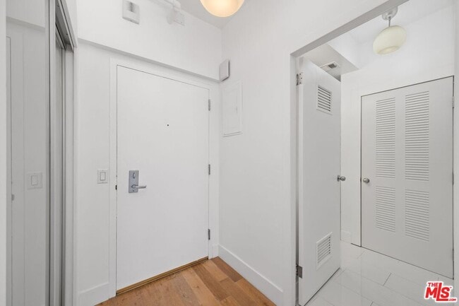 Photo - 7250 Franklin Ave Unit 511