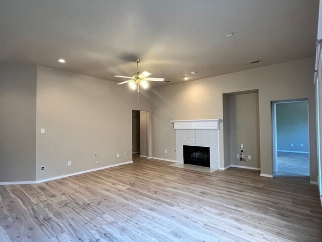Photo - Beautifully Updated 4-Bedroom Home with Community Pool & Excellent Schools!