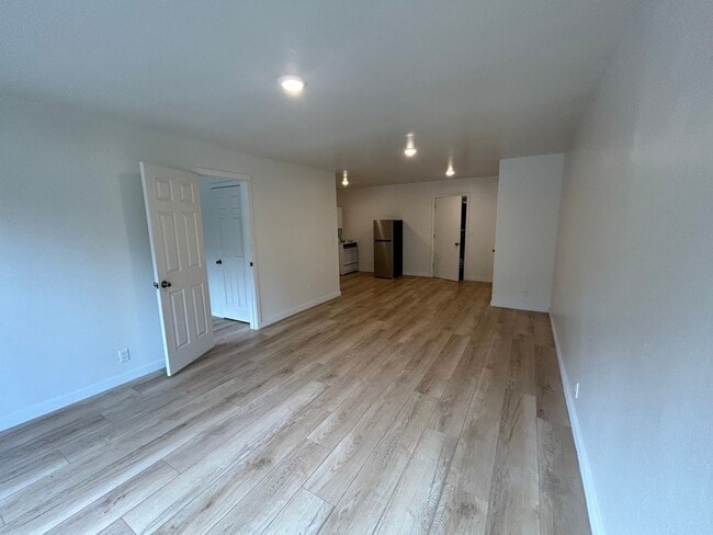 Photo - 3123 Harrison Ave Unit #2