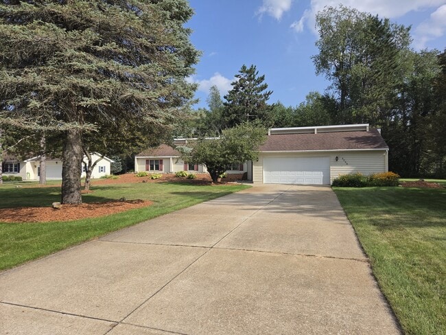 Building Photo - 4088 Benson Rd