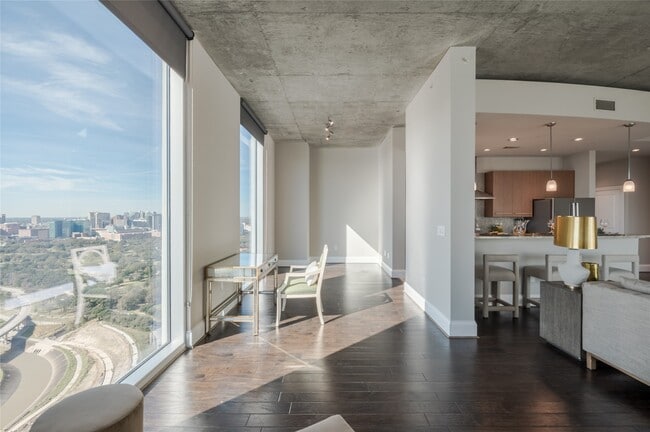 Building Photo - 5927 Almeda Rd Unit 22904