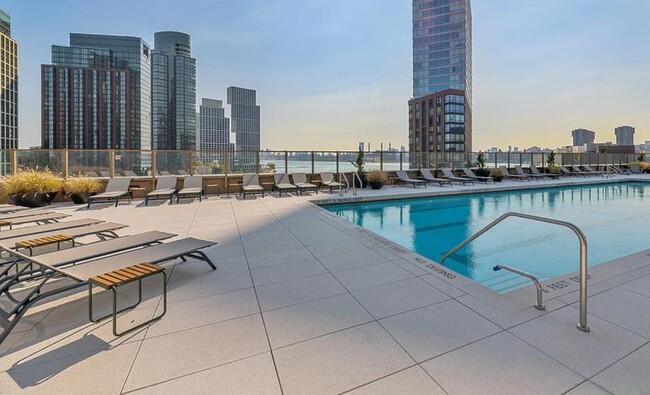 0 bedroom in LONG ISLAND CITY NY 11109 - 0 bedroom in LONG ISLAND CITY NY 11109 Condo Unit 14B