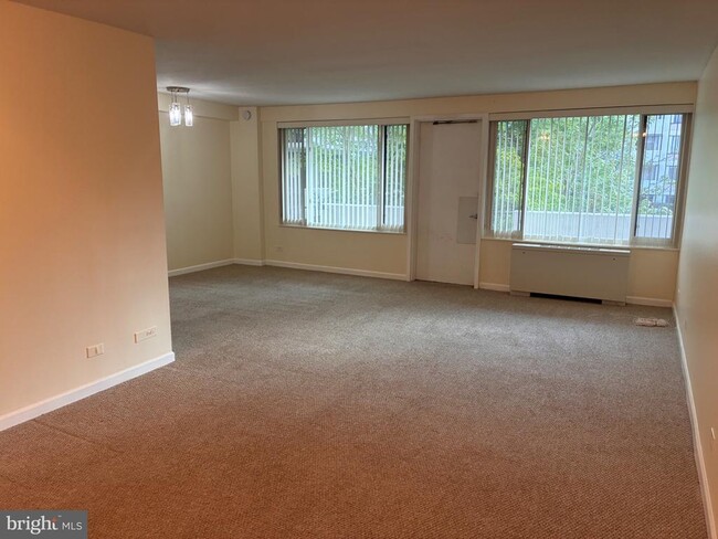 Photo - 4501 Arlington Blvd Unit 219