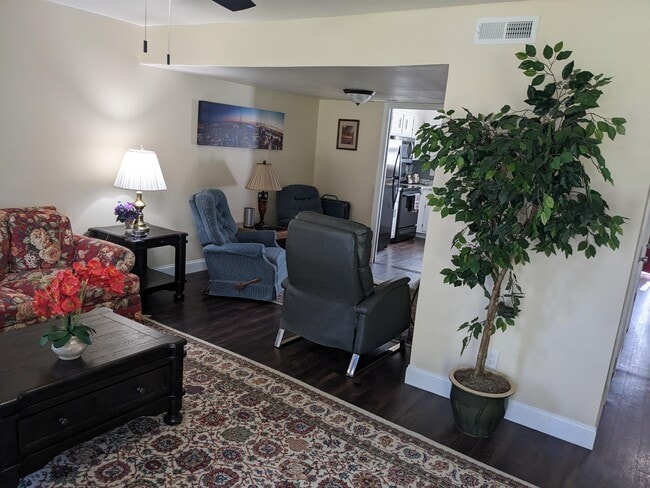 9003 Mahogany Row SE Unit B