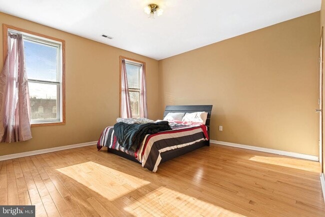 Photo - 1237 W Allegheny Ave