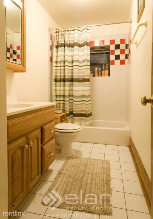 Photo - 1415 W Belle Plaine Ave Condo