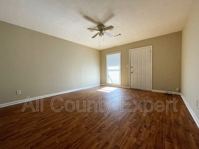 Photo - 1042 Chestnut Oak Ct NE Unit A