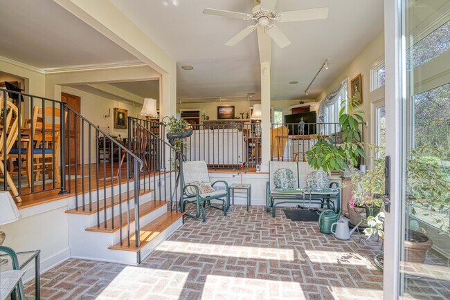 Photo - 30595 Kingston Rd