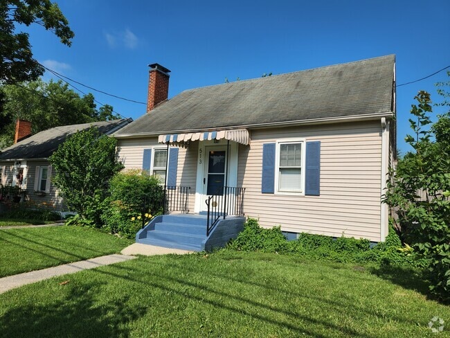 Front of House - 513 Battle Ave Rental