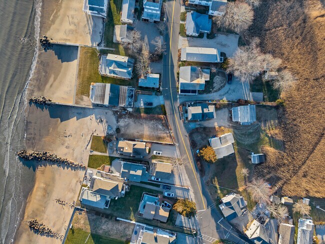 Photo - 176 Shore Rd Unidad B