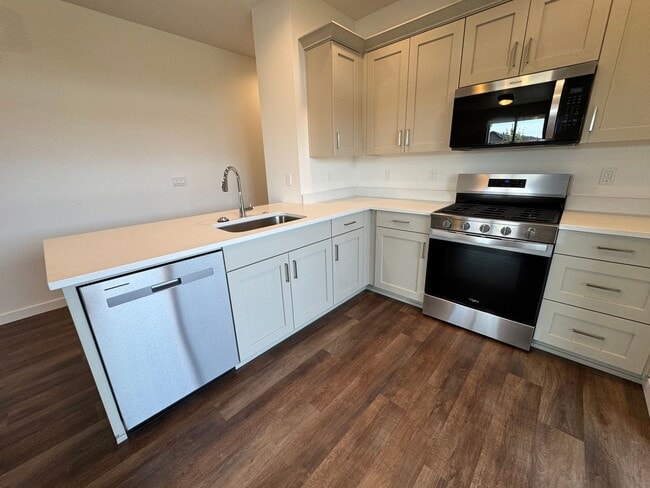 Photo - 1426 SE Hankel St